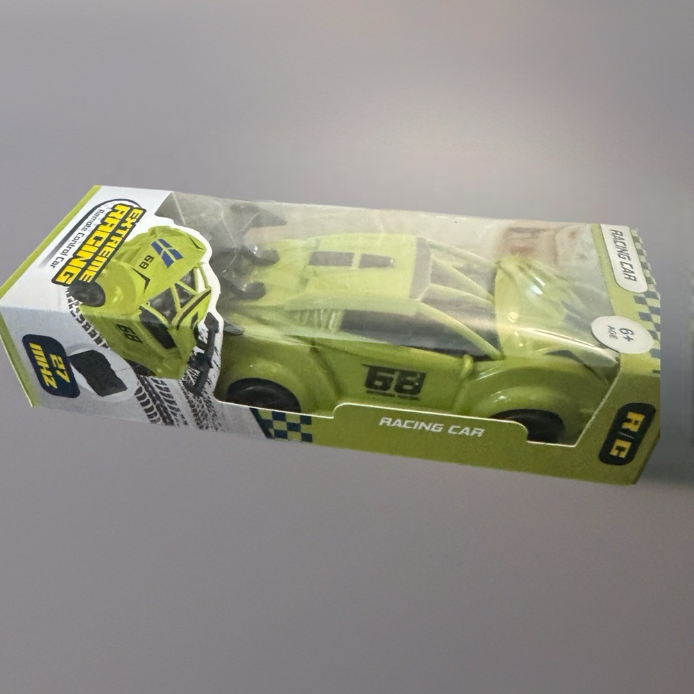 Green Racing Car with Remote